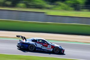 Ebimotors fields top pair Galli – Rodríguez at Ricard